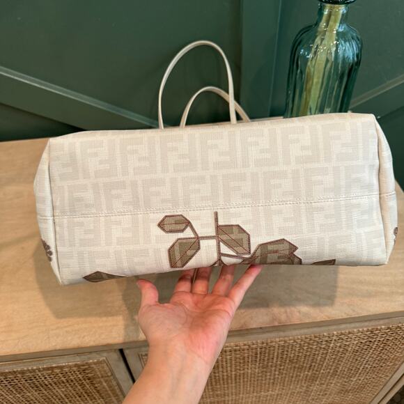 Fendi Spalmati FF Emboroidered Floral Medium Bag White - Picture 6 of 13